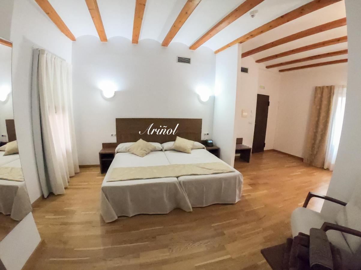 Hotel Baron Andilla Valdealgorfa Екстер'єр фото