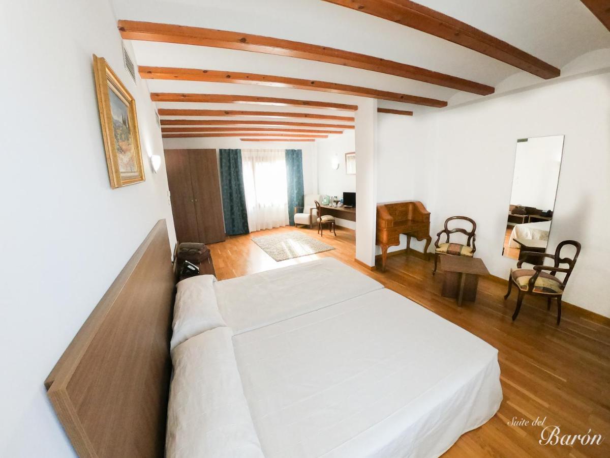 Hotel Baron Andilla Valdealgorfa Екстер'єр фото