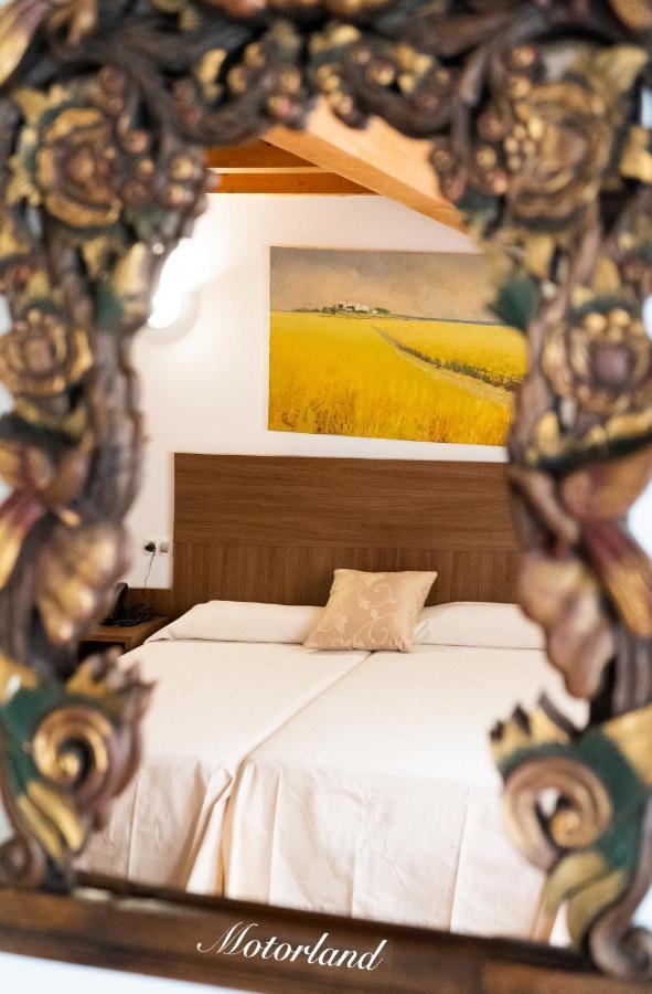 Hotel Baron Andilla Valdealgorfa Екстер'єр фото