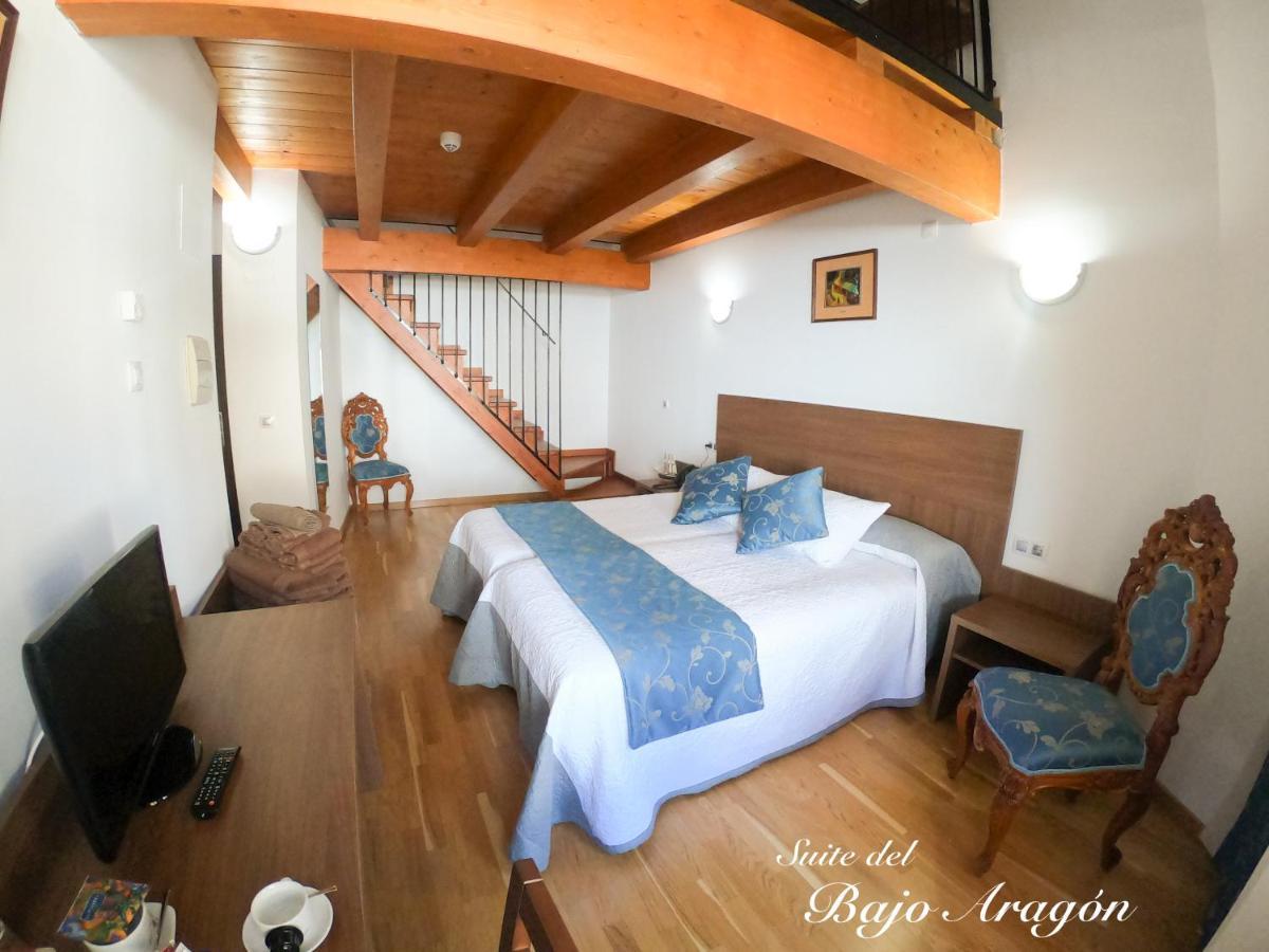 Hotel Baron Andilla Valdealgorfa Екстер'єр фото