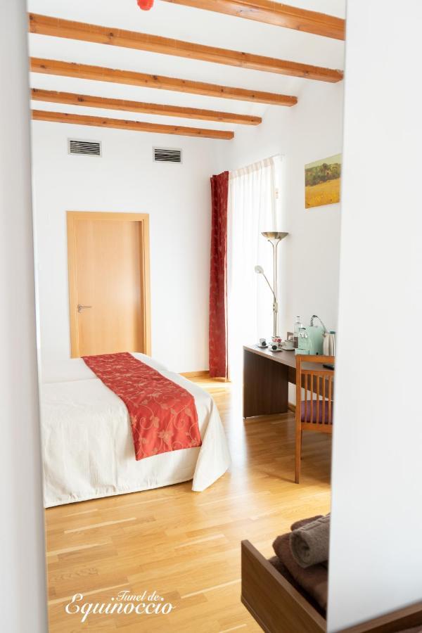 Hotel Baron Andilla Valdealgorfa Екстер'єр фото