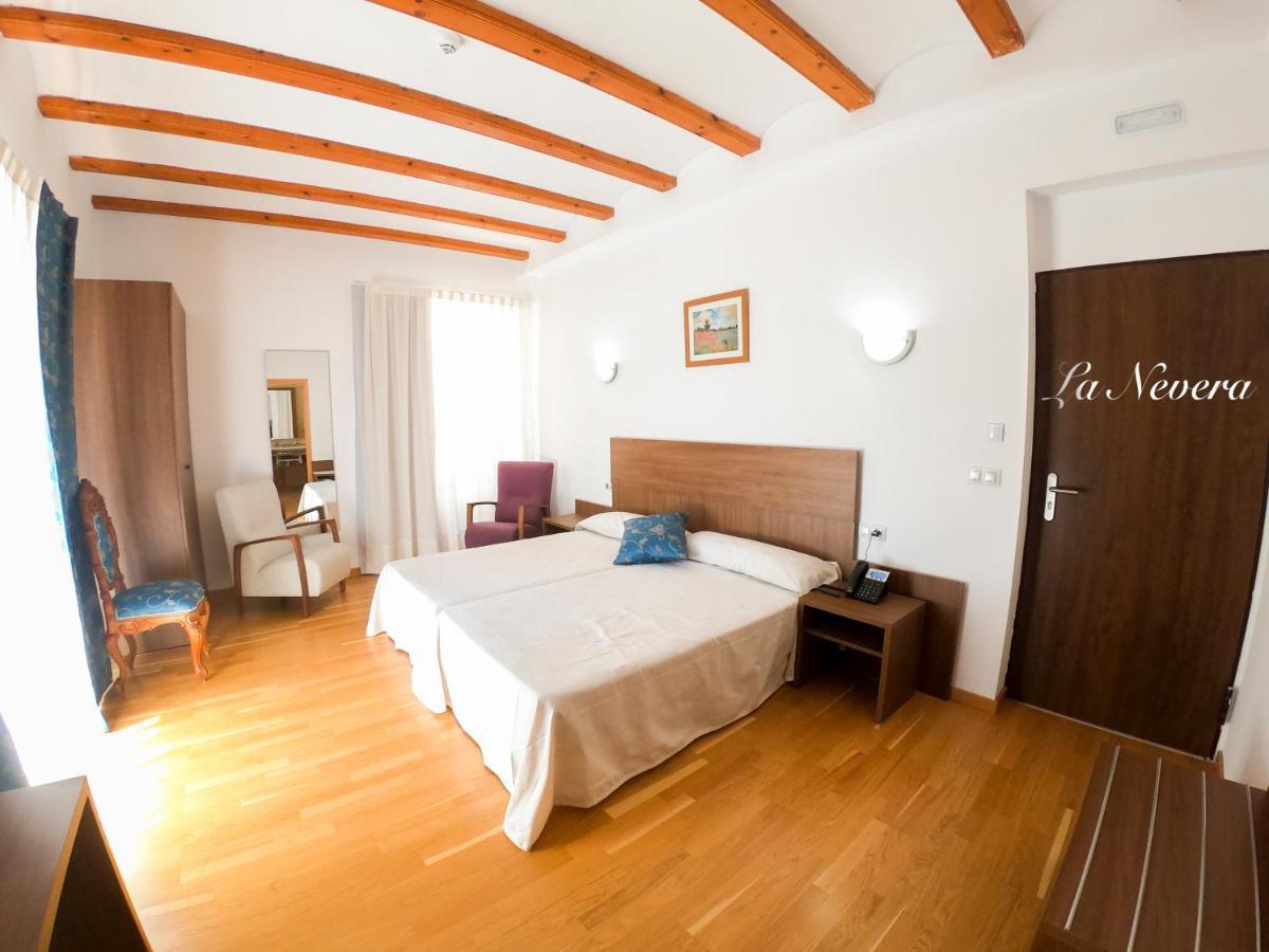 Hotel Baron Andilla Valdealgorfa Екстер'єр фото