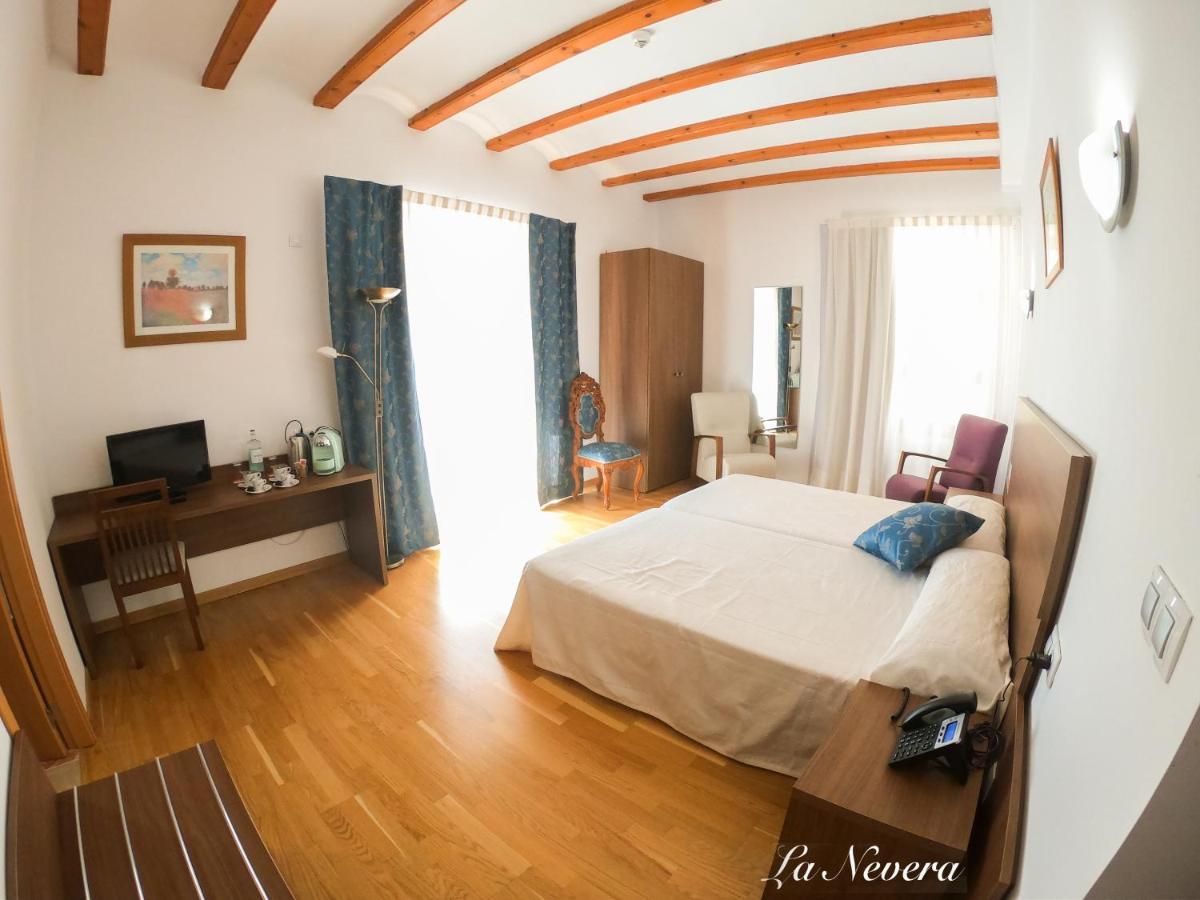 Hotel Baron Andilla Valdealgorfa Екстер'єр фото