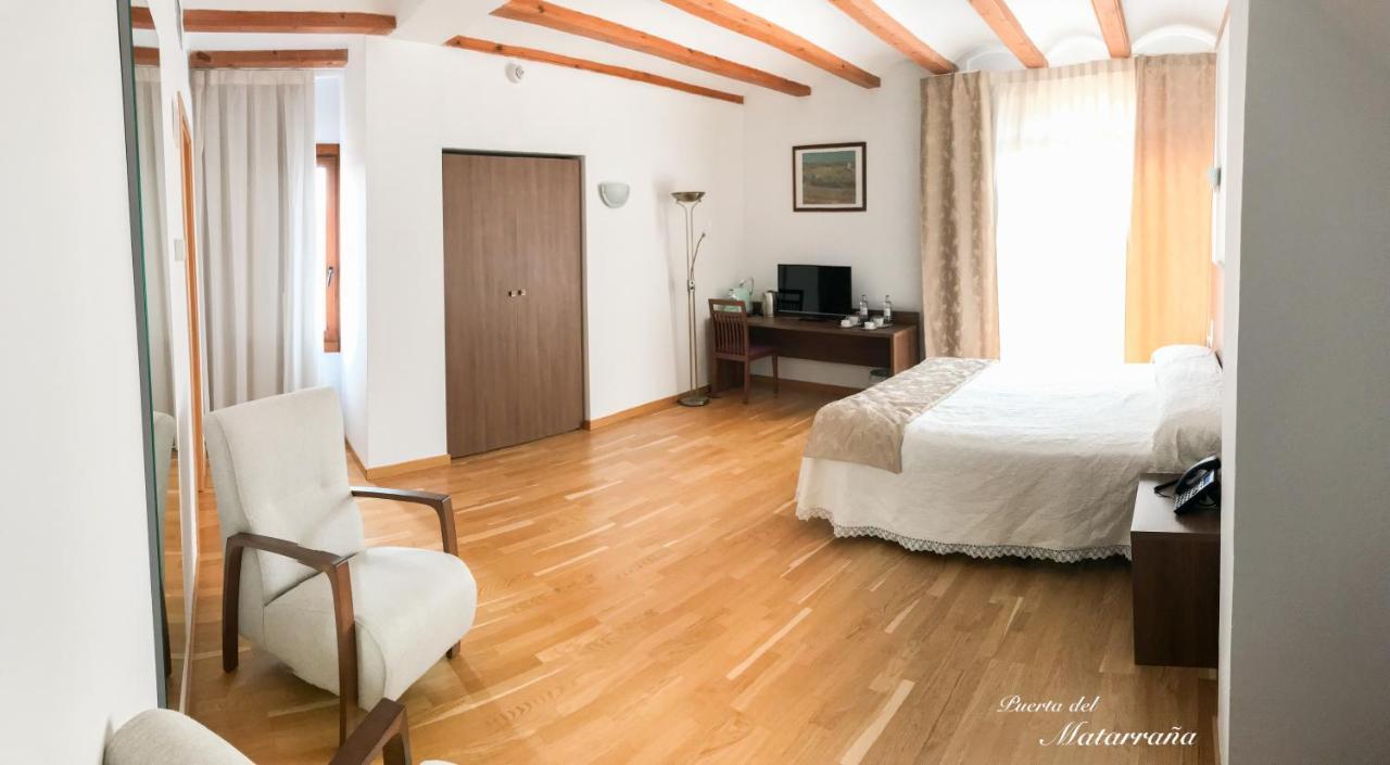 Hotel Baron Andilla Valdealgorfa Екстер'єр фото